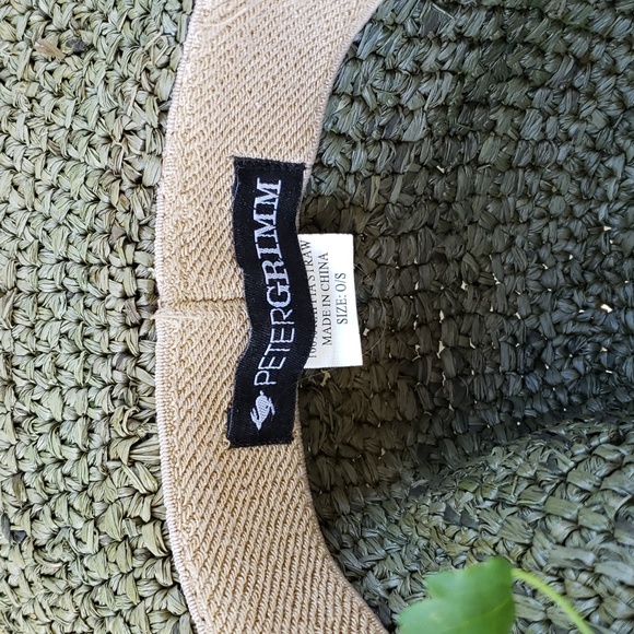 PETER GRIMM wide brim straw bucket Brimmed HAT with tassels. - Picture 10 of 12